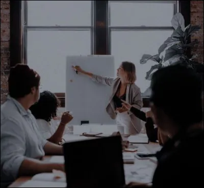 Tu es la vedette dun film et tu participes à une grosse conférence de presse pour en annoncer la sortie.
Comment réagis-tu ?