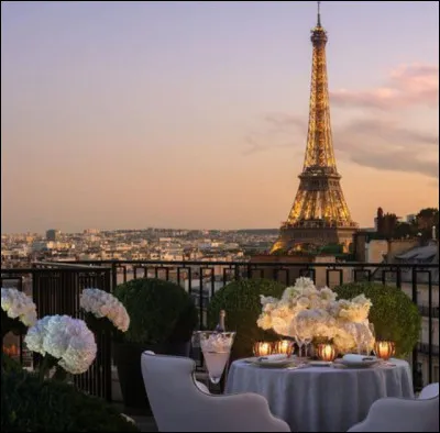 Tu es au restaurant et on tapporte laddition, que fais-tu ?