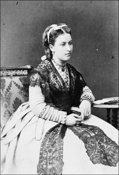 Quel était le surnom d'Helena du Royaume-Uni ?