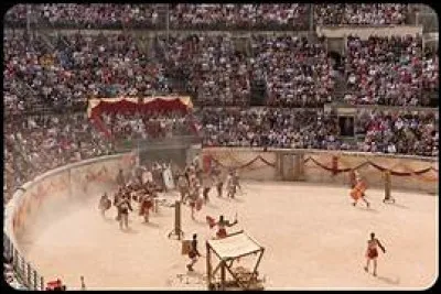 De quelle catégorie d'événements font partie les combats de gladiateurs ?