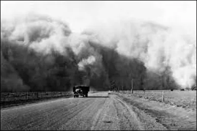 Durant quelle décennie cet État a-t-il été touché par le Dust Bowl, une série de tempêtes de poussière ?