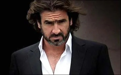 Eric cantona vante les qualits du dodorant. .