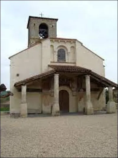 Vous avez sur cette image l'église Saint-Pierre-aux-Liens, à Moissat. Commune auvergnate, dans l'arrondissement de Thiers, elle se situe dans le département ...