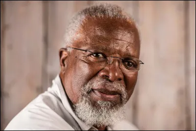 Qui interprète le rôle de "Colonel Ulenga" ?