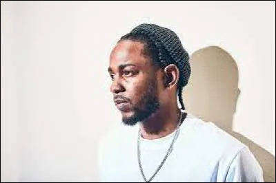 Quelle lettre est le titre d'une chanson de Kendrick Lamar sortie en 2014 ?
