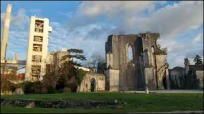 La Couronne, 7 700 habitants et 4e ville du département, appartient à l'agglomération d'...