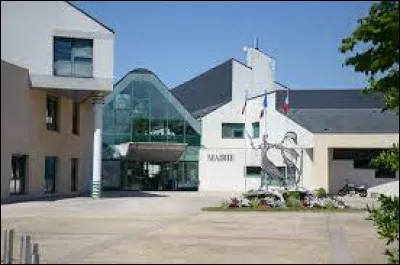 Saran, 16 600 habitants et 5e ville du département, appartient à l'agglomération de ...