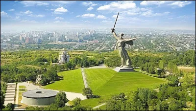 Dans quel pays se trouve la ville de Volgograd ?