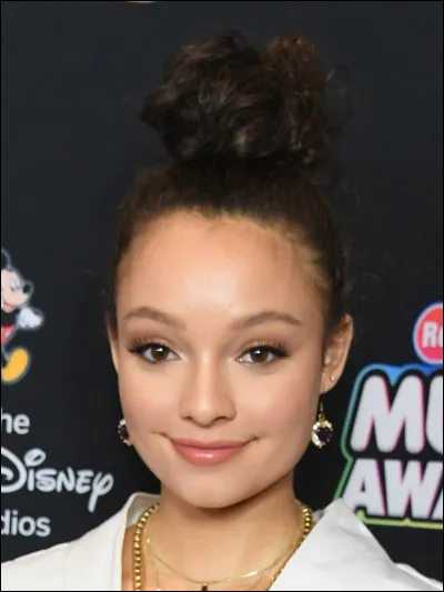 Qui interprète le rôle de "Lindsay" ?