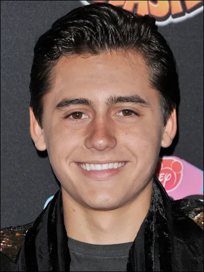 Qui interprète le rôle de "Ethan" ?