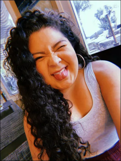 Qui interprète le rôle de "Trish" ?