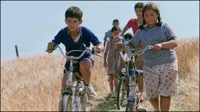 Dans quel pays le film "L'Été où j'ai grandi", centré sur les mafieux, a-t-il été tourné ?