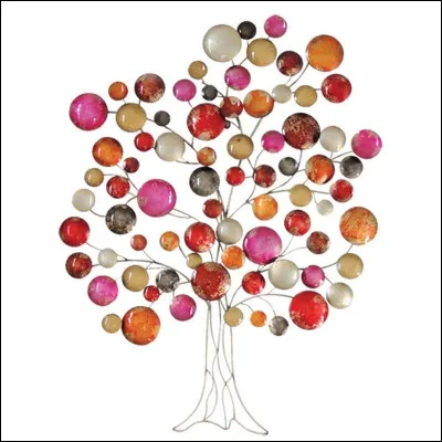 Cet arbre accompagné de ses jolies feuilles est purement de la décoration.