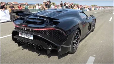 Plus la vitesse augmente, plus le champ visuel augmente.