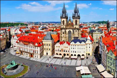 Dans quel pays se trouve Prague ?