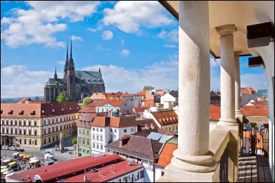 Dans quel pays se trouve Brno ?