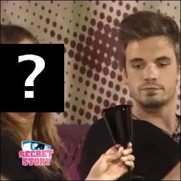 Avec qui Maxime a-t-il pass trois jours dans l'antichambre ?