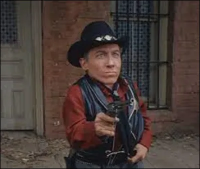 Mickael Dunn reste surtout célèbre pour son rôle de nain méchant dans la série américaine des années 60, ''Les Mystères de l'Ouest''. Quel était le nom de son personnage ?