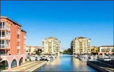 Lattes, 17 000 habitants et 9e ville du département, appartient à l'agglomération de ...