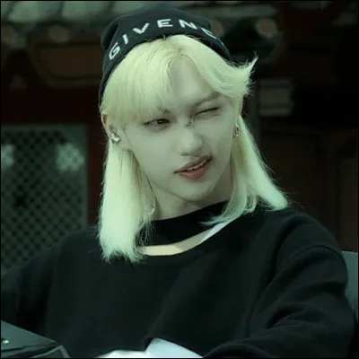 Le 22 août 2023, quelle maison de couture annonce que Felix rejoint le rang des ambassadeurs officiels de la marque ? (Lannonce a été faite à laide de clichés issus dun photoshoot pour le magazine ELLE.)