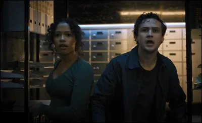 Et ce film ? Comment s'appelle-t-il ? On y voit ici les personnages de Zoey et Ben.