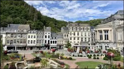 Cette ville belge de 10 000 habitants, station thermale des Ardennes, c'est ...