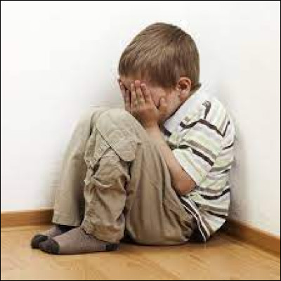 Imagine : tu vois ton petit fr&egrave;re que tu adores se faire emb&ecirc;ter par des enfants de sa classe. Comment r&eacute;agis-tu ?