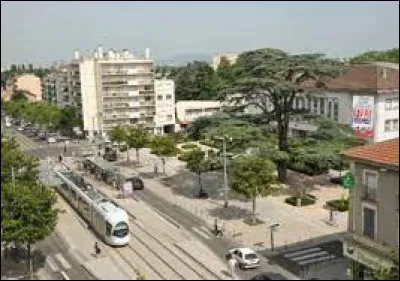 Bron : de quelle grande ville Bron est-elle proche ?