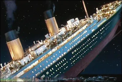 Le bateau coule, que fais-tu en premier ?