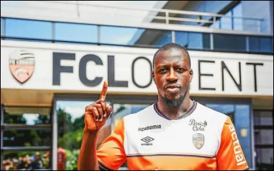Toujours en France, le champion du monde Benjamin Mendy a signé au FC Lorient. Il n'avait plus joué un match de foot depuis plus de 2 ans ! Pourquoi ?