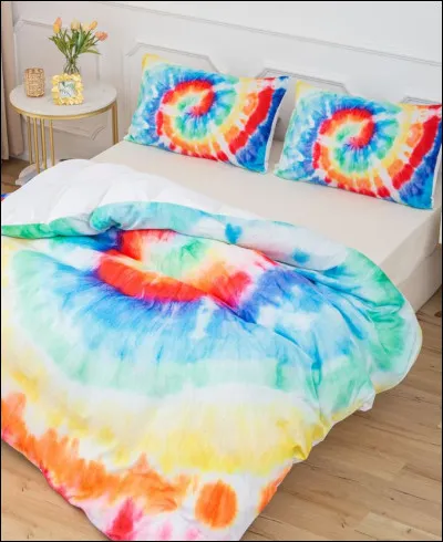 Cette parure de lit est très belle !
Tu peux la faire toi-même d’ailleurs ! 
Cela s’appelle du…