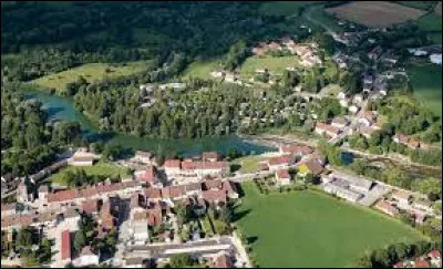 Village Jurassien, en amont du lac de Vouglans, Pont-de-Poitte se situe dans l'ex région ...
