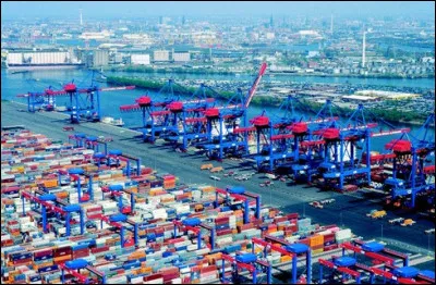 Quel est ce grand port situé dans l'Allemagne du Nord ?