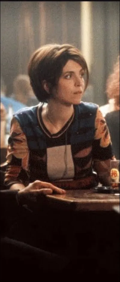 Dans quel film Agnès Jaoui est-elle une serveuse ?