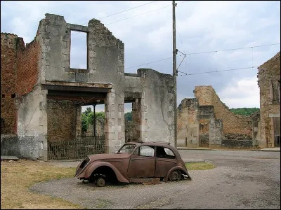 Pendant quel mois de l'année 1944, la 2e Division SS Das Reich perpétra-t-elle le massacre d'Oradour-sur-Glane dans la Vienne ?