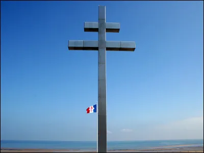 Sur quelle plage du débarquement s'effectua le retour du général de Gaulle en France, le 14 juin, après une traversée de la mer de la Manche sur "La Combattante" ?