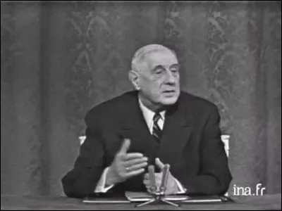 En quelle année le président Charles de Gaulle a-t-il sorti la France de l'Organisation du Traité Atlantique (OTAN), avant qu'elle rejoigne de nouveau l'alliance militaire sous le quinquennat de Nicolas Sarkozy en 2009 ?