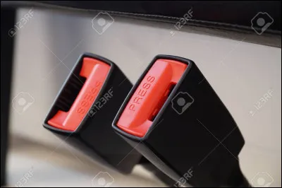 La ceinture de sécurité sur un chariot de catégorie 3 est...