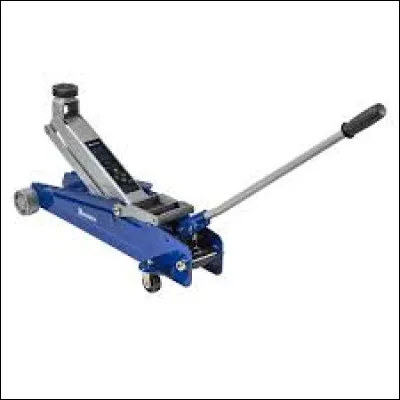 Quelle lettre faut-il remplacer pour obtenir une dent très pointue ?