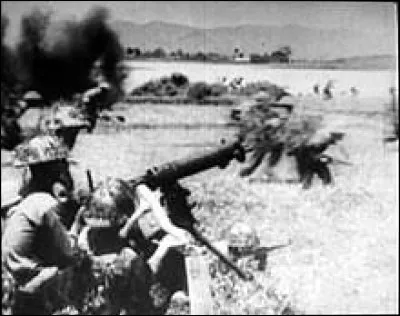 Quel nom d'animal portait le code utilisé en 1953 lors d'une grande opération aéroportée durant la guerre d'Indochine ?