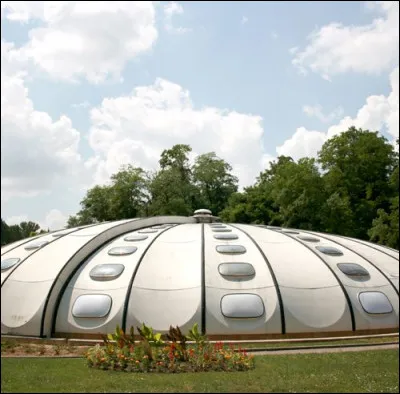 Quel est le nom de ce type de piscine construite à la fin des années 1970 et au début des années 1980 ?