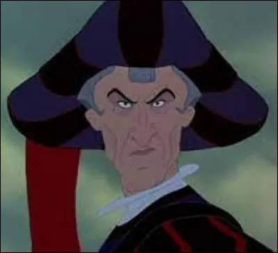 Quel grade ecclésiastique possède le personnage de Frollo dans le roman ''Notre-Dame-de-Paris'' ?