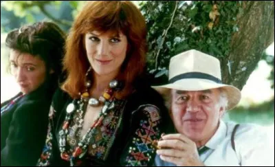 Dans quel film de Louis Malle fait-elle sa première apparition au cinéma ?