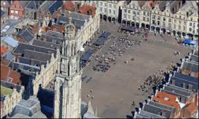 Quelle lettre faut-il ajouter pour obtenir une grande maison luxueuse ?