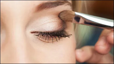 Aimes-tu te maquiller ?