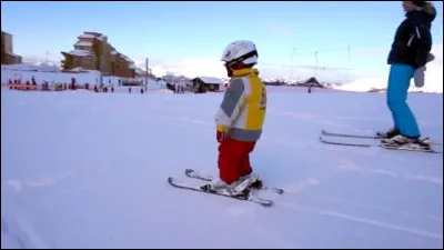Quelle est la couleur de la piste de ski la plus facile ?