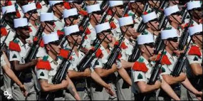 Quel est ce corps militaire dont la chanson s'intitule ''La petite piste'' ?