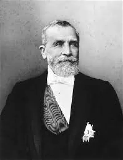 Cet homme politique a été ministre entre 1886 et 1892 puis président du Sénat, avant d'être Président de la République de 1899 à 1906 : il s'agit d' ... Loubet