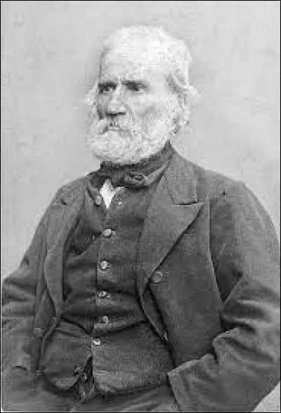 Quel était le prénom de Blanqui, révolutionnaire surnommé "l'enfermé" en raison des ses longs séjours en prison ?