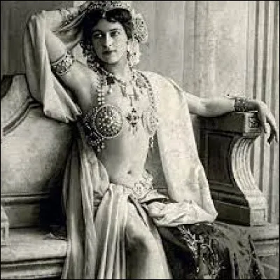 De quelle nationalité était l'espionne Mata Hari ?